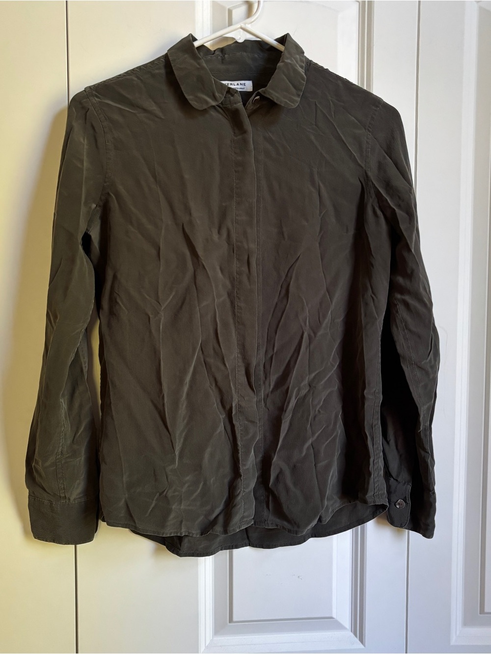 Everlane 100% silk dark green-grey button up shirt size XS